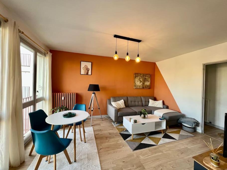 Le P'Tit Anatole - Joli T2 Avec Parking Apartment Poitiers Exterior photo
